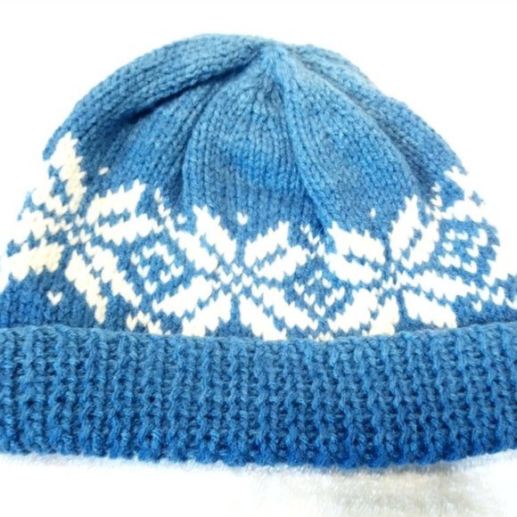 Hand Crafted Knit Beanie Cerulean Blue Snowflake Hat Ombre Essential Winter Wear - Picture 1 of 4